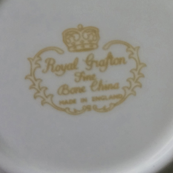 Vintage Royal Wedding 4" Plate Prince Charles & Princess Diana 1981 Cottagecore - Picture 2 of 5
